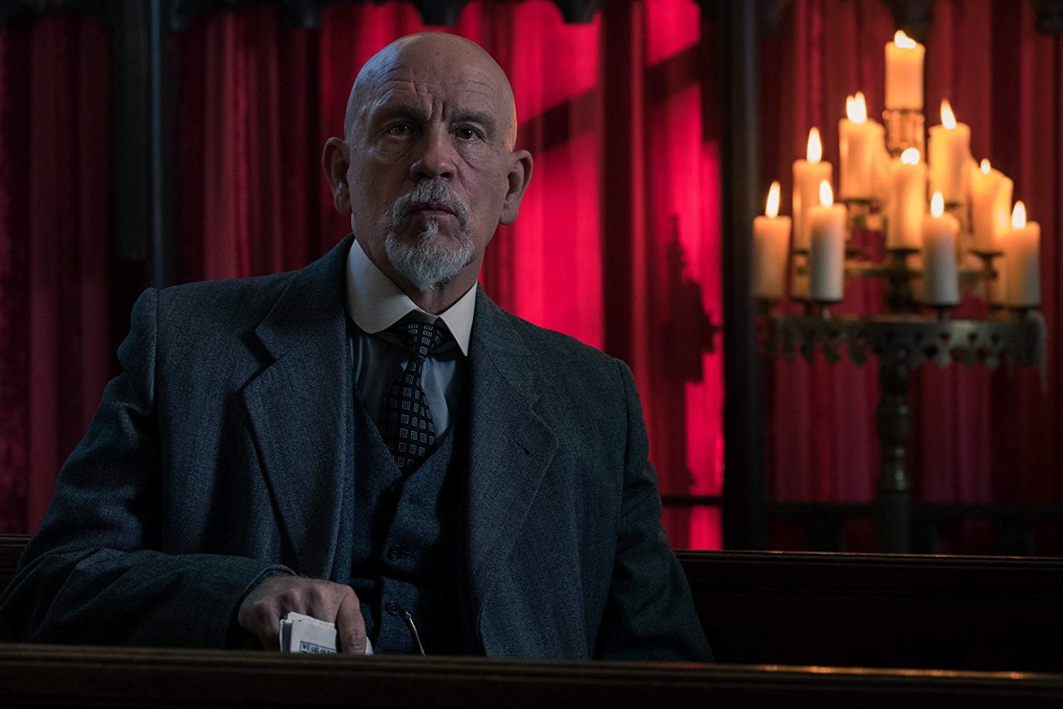 Сериал Убийства по алфавиту (2019). Кадр N154281
