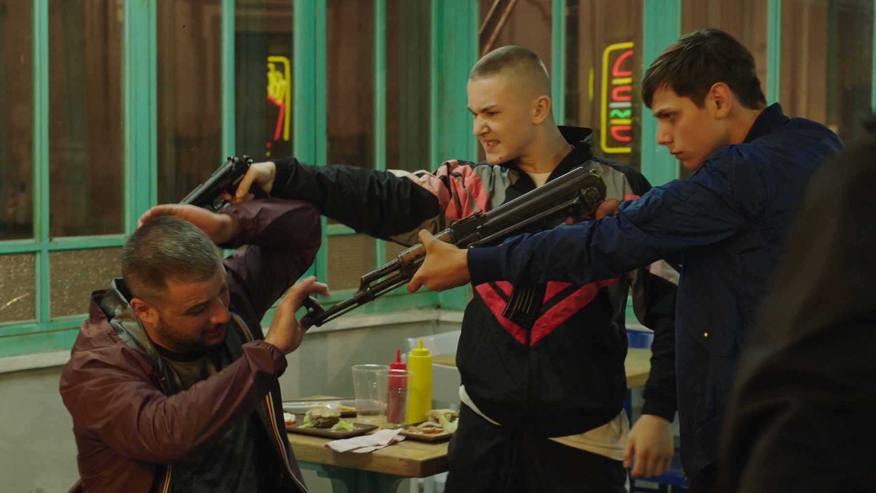 Фильм Пираньи Неаполя (2019). Кадр N155907