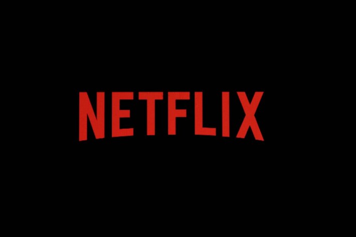 Netflix русифицировал интерфейс и перешел на оплату в рублях