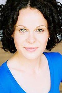 Клэр Армстронг (Claire Armstrong)