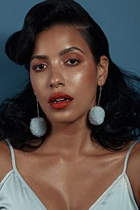 Юлисса Бермудез (Julissa Bermudez)