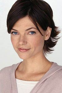 Nicole De Boer Fakes