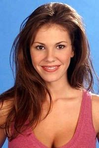 Никки Кокс (Nikki Cox)