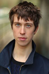 Энгус Имри (Angus Imrie)