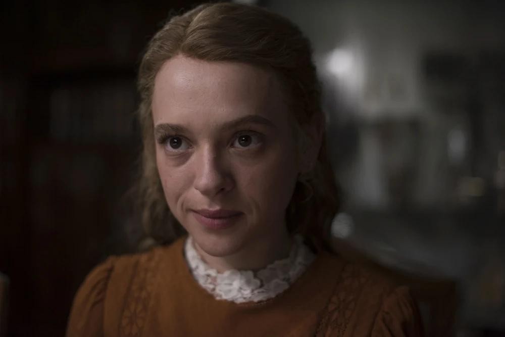 Сериал Неортодоксальная (2020). Кадр N170397