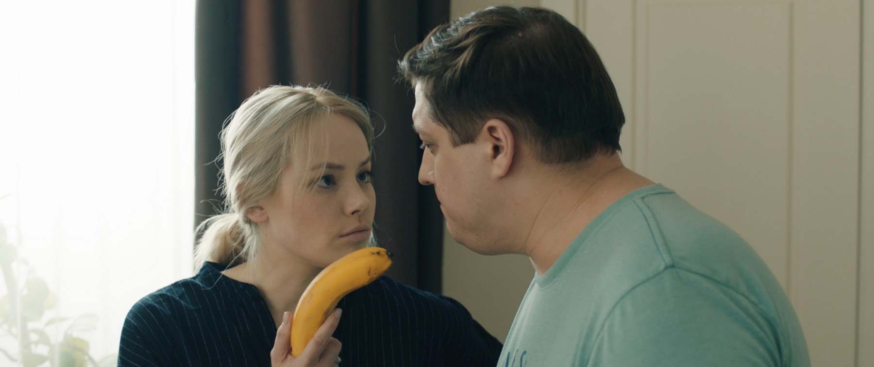 Сериал Любовь в нерабочие недели (2020). Кадр N173594