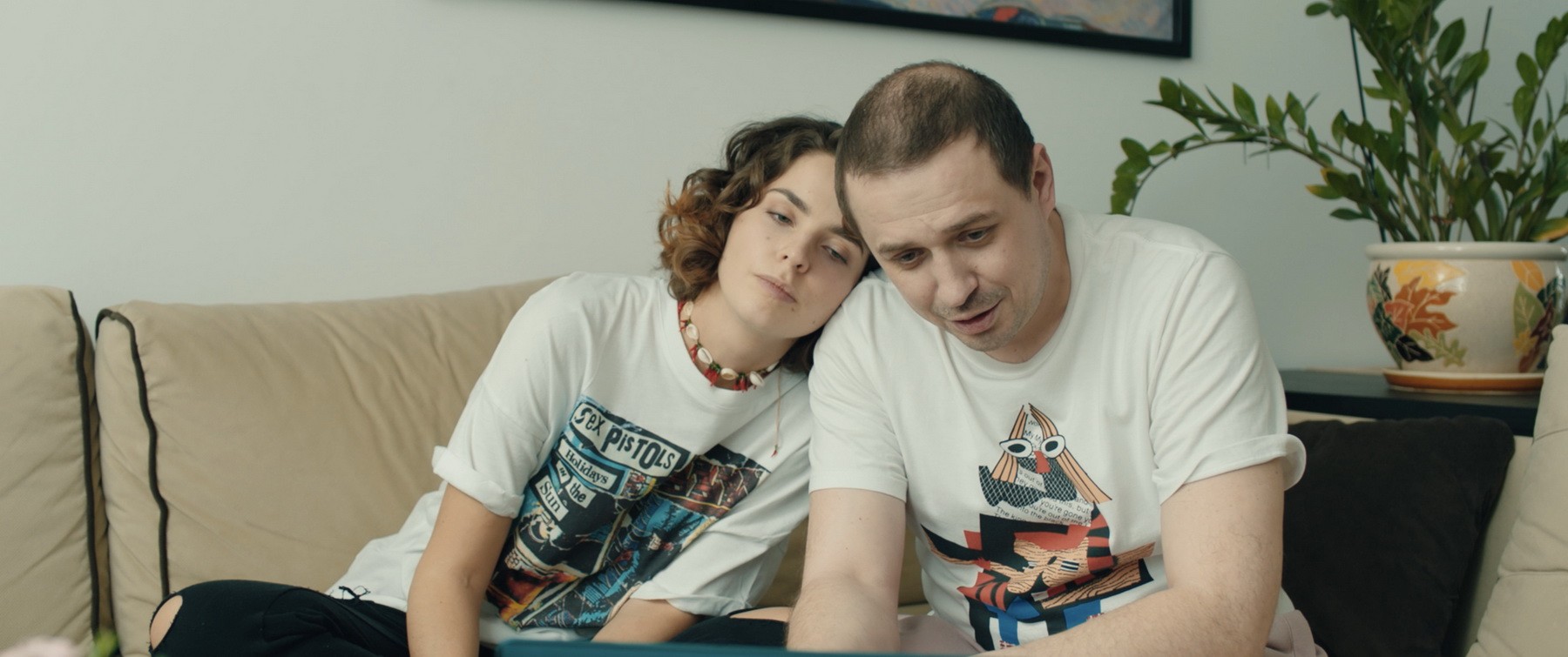 Сериал Любовь в нерабочие недели (2020). Кадр N173583