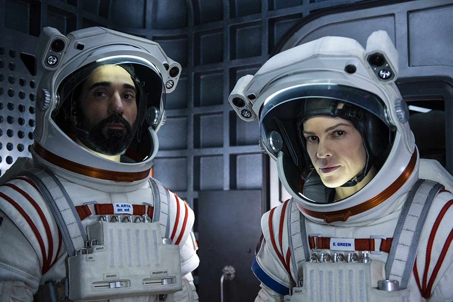 Сериал Вдали (2020). Кадр N174558