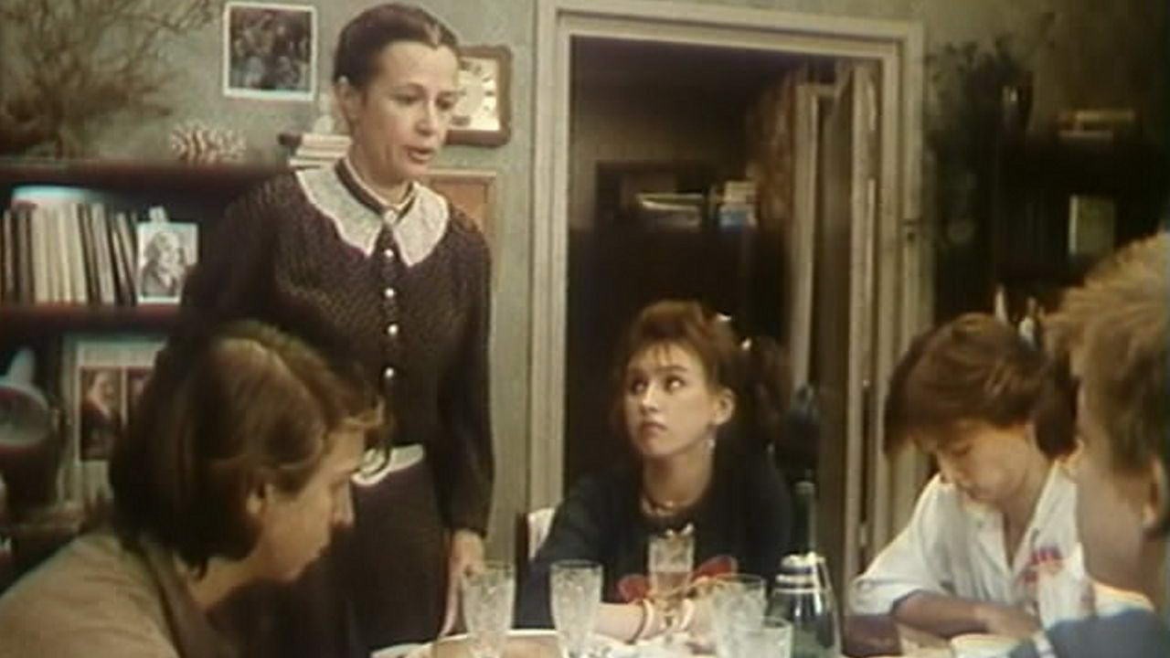 Фильм Дорогая Елена Сергеевна (1988). Кадр N174870