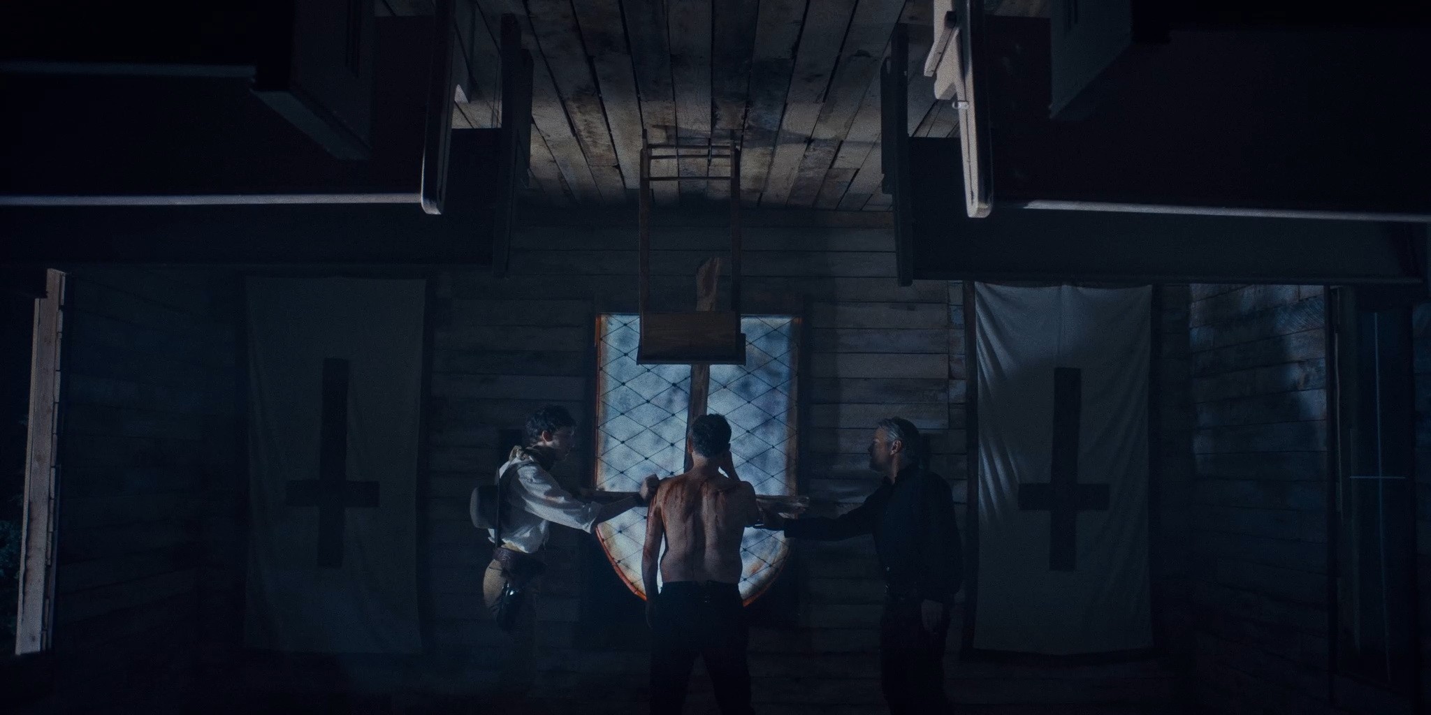 Фильм За призрачной дверью (2020). Кадр N175735