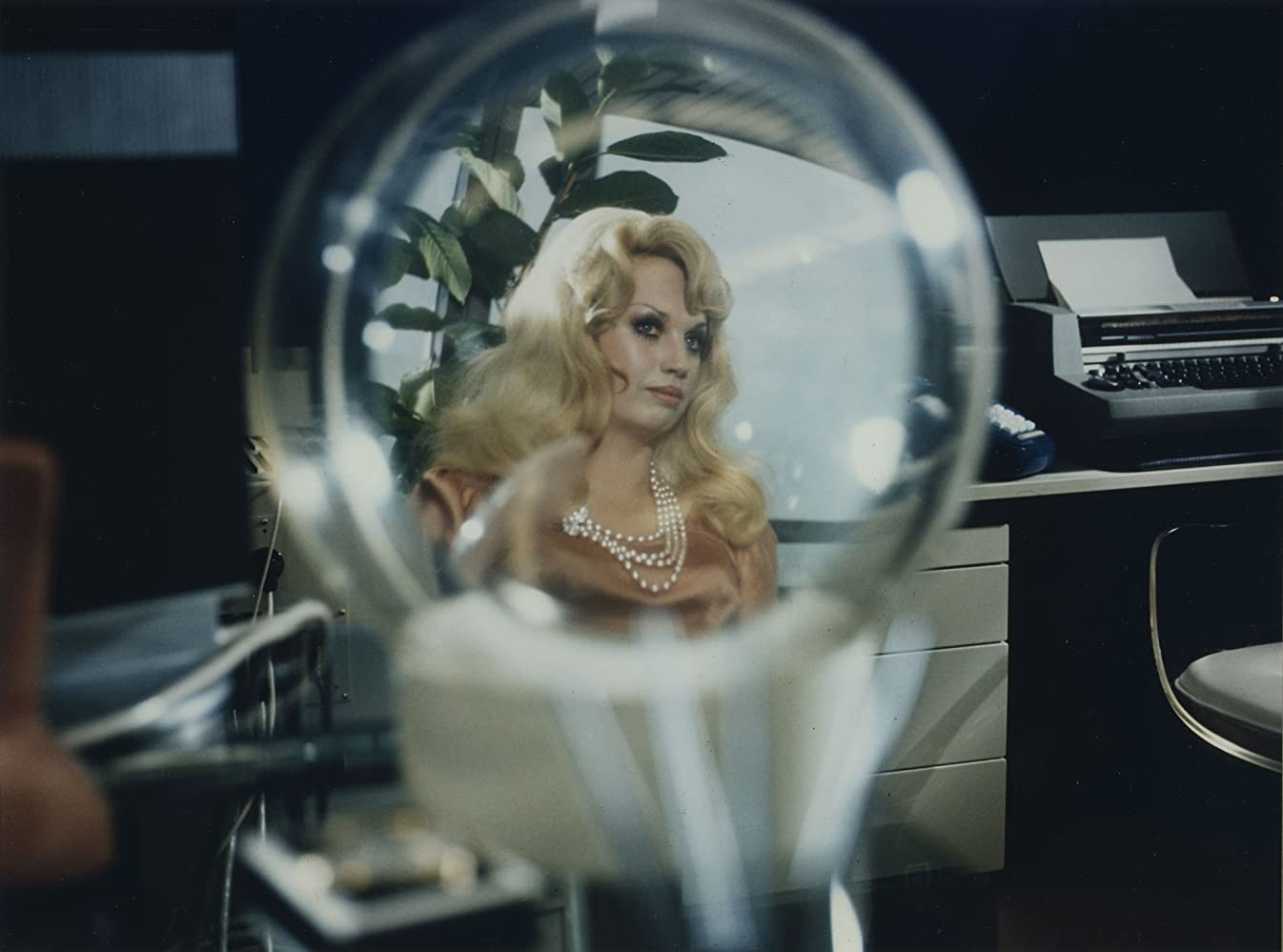 Сериал Мир на проводе (1973). Кадр N176360
