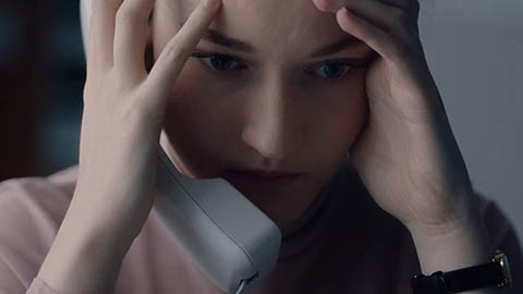 Дублированный трейлер фильма "Ассистентка"