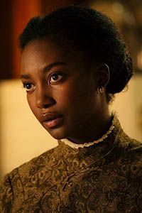 Мона Траоре (Mouna Traore)