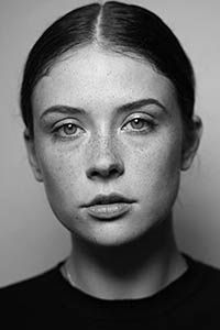 Миа Томлинсон (Mia Tomlinson)