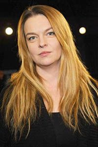 Элина Книхтиля (Elina Knihtila)