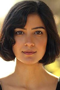 Ракхи Тхакрар (Rakhee Thakrar)