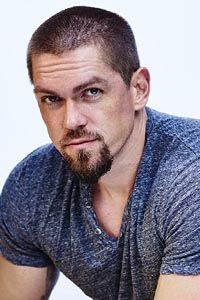 Стив Хоуи / Steve Howey