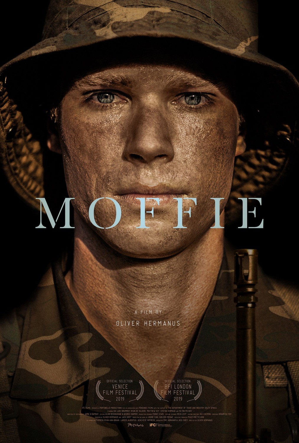 Моффи / Moffie (2019) отзывы. Рецензии. Новости кино. Актеры фильма Моффи. Отзывы о фильме Моффи