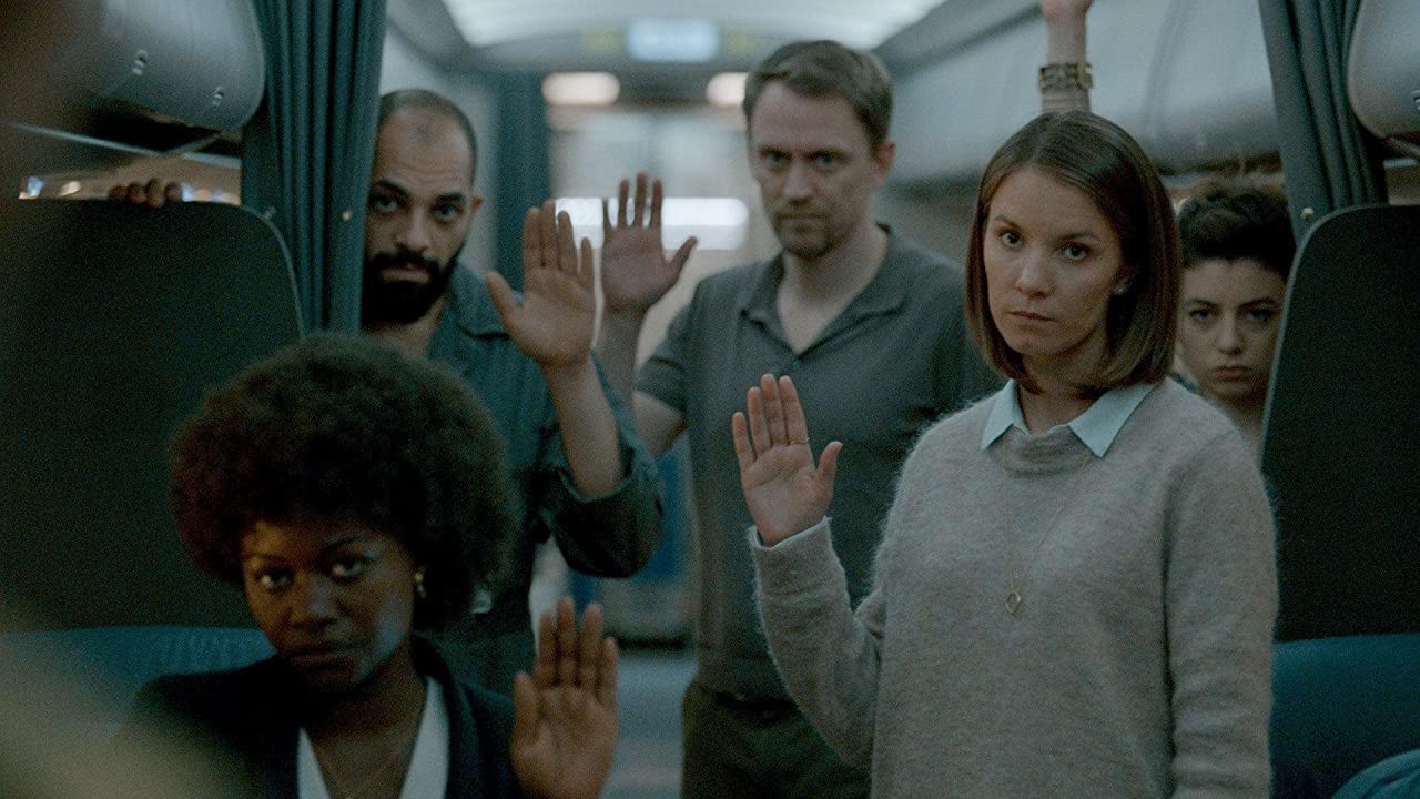Сериал В ночь (2020-2021). Кадр N189341