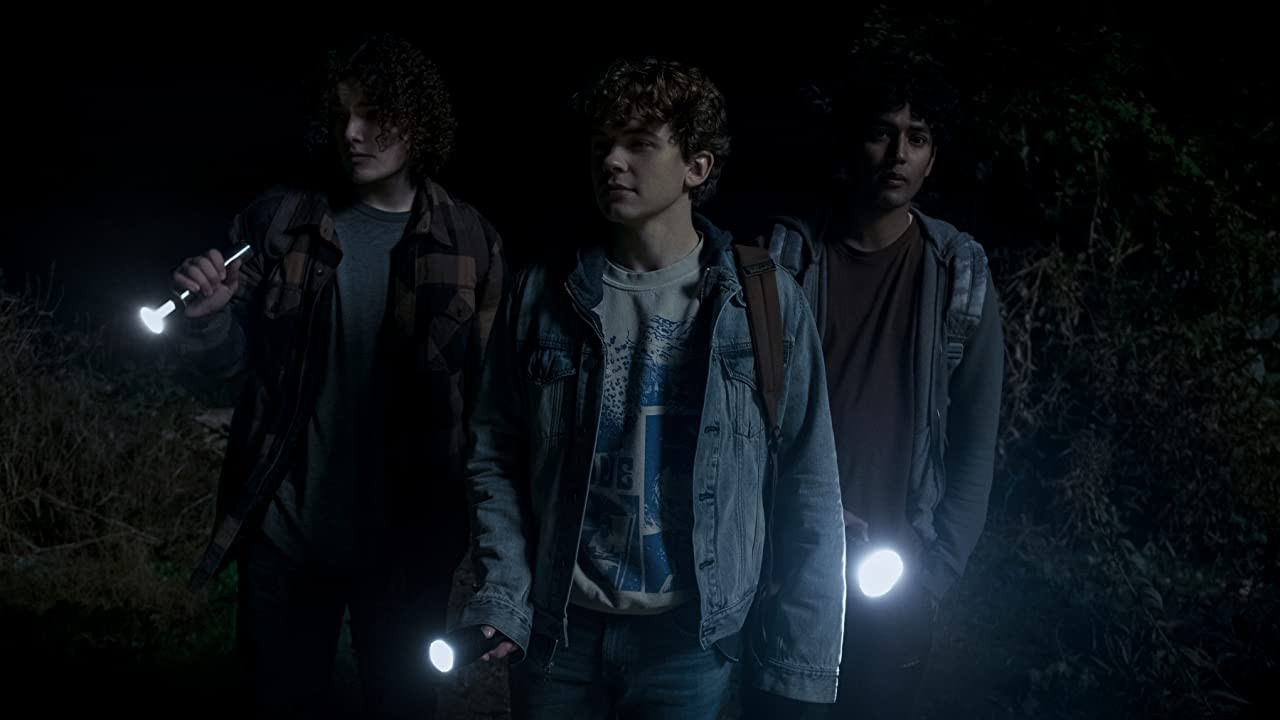 Сериал Полуночная месса (2021). Кадр N190173