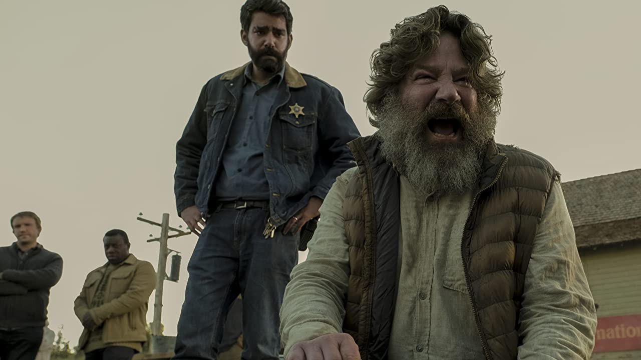 Сериал Полуночная месса (2021). Кадр N190177