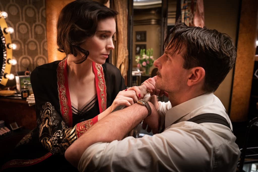 Фильм Аллея кошмаров (2021). Кадр N190825