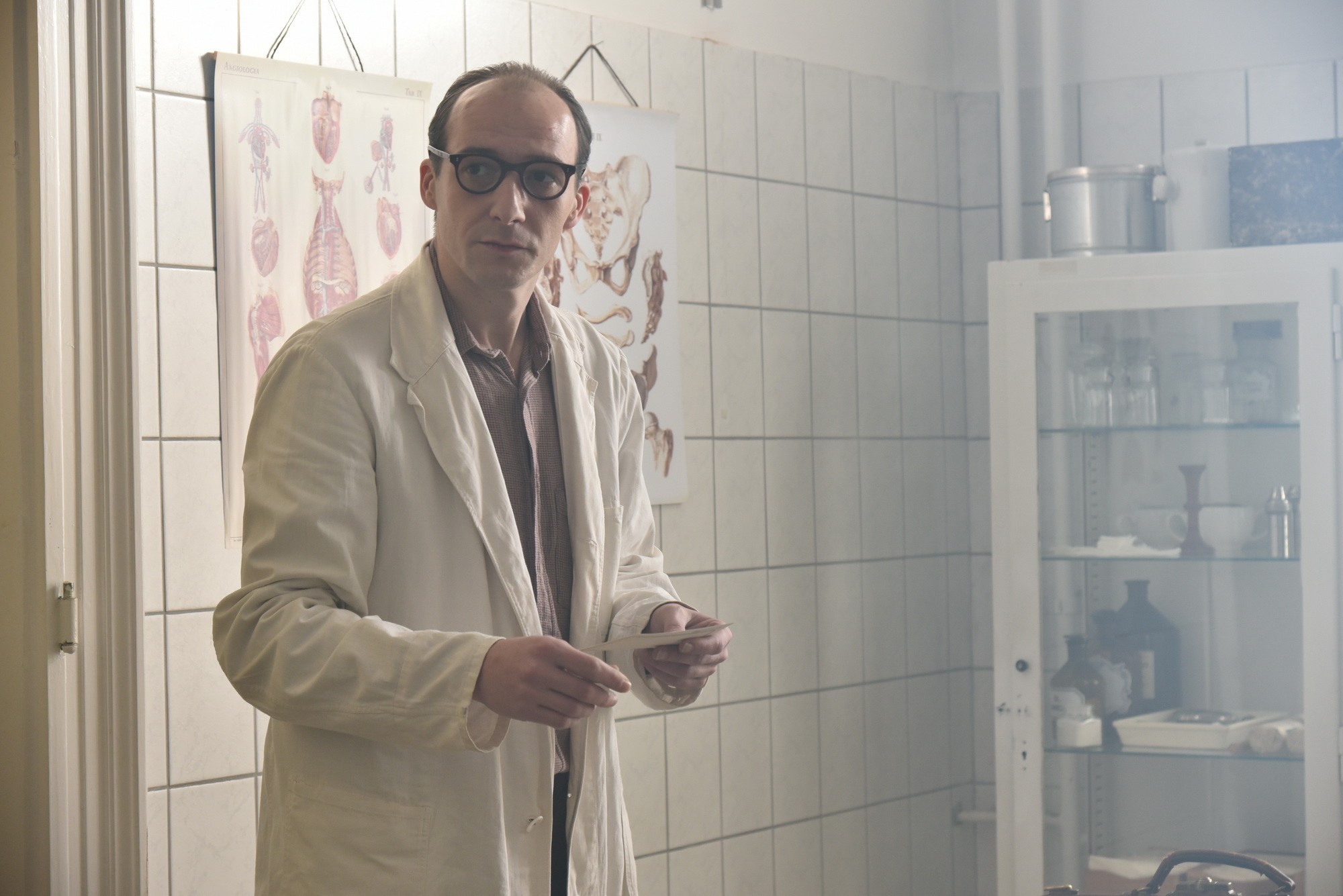 Фильм Не время любить (2019). Кадр N191187