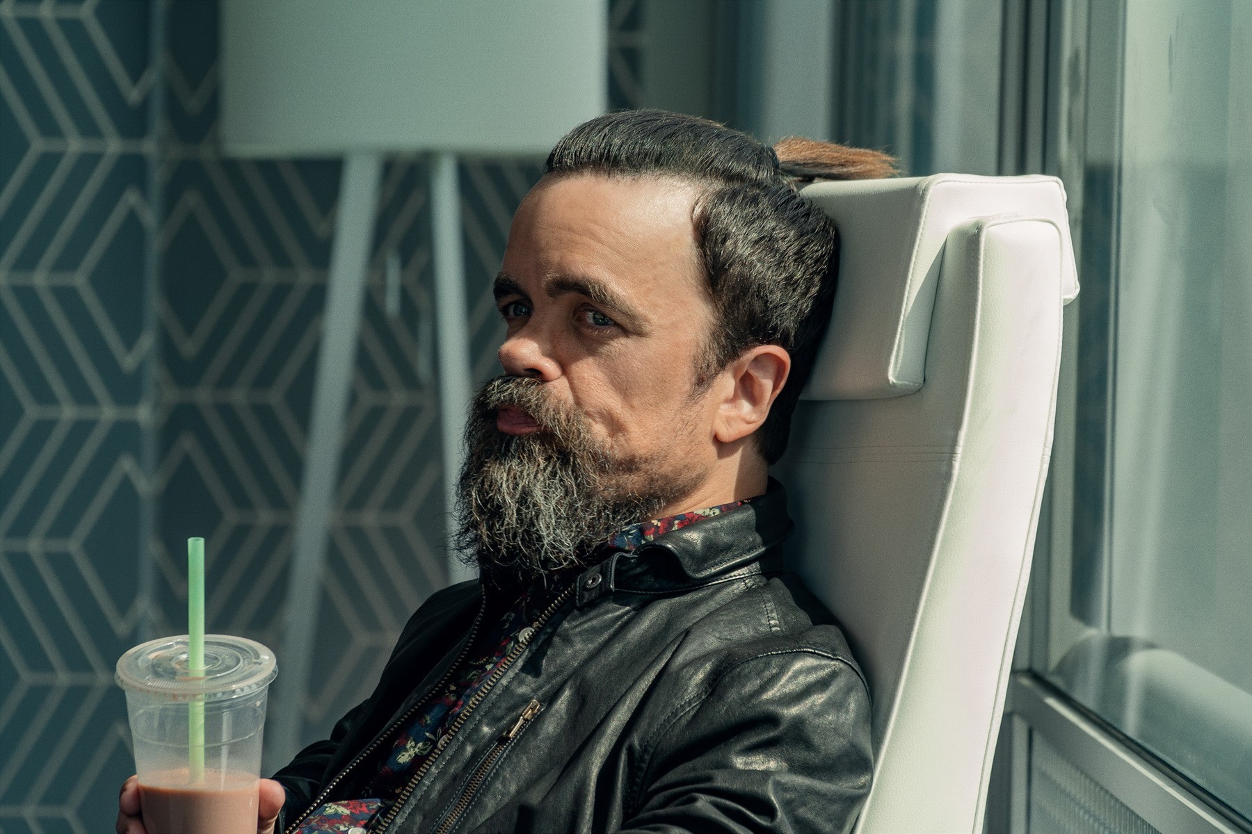 Фильм Аферистка (2020). Кадр N181315