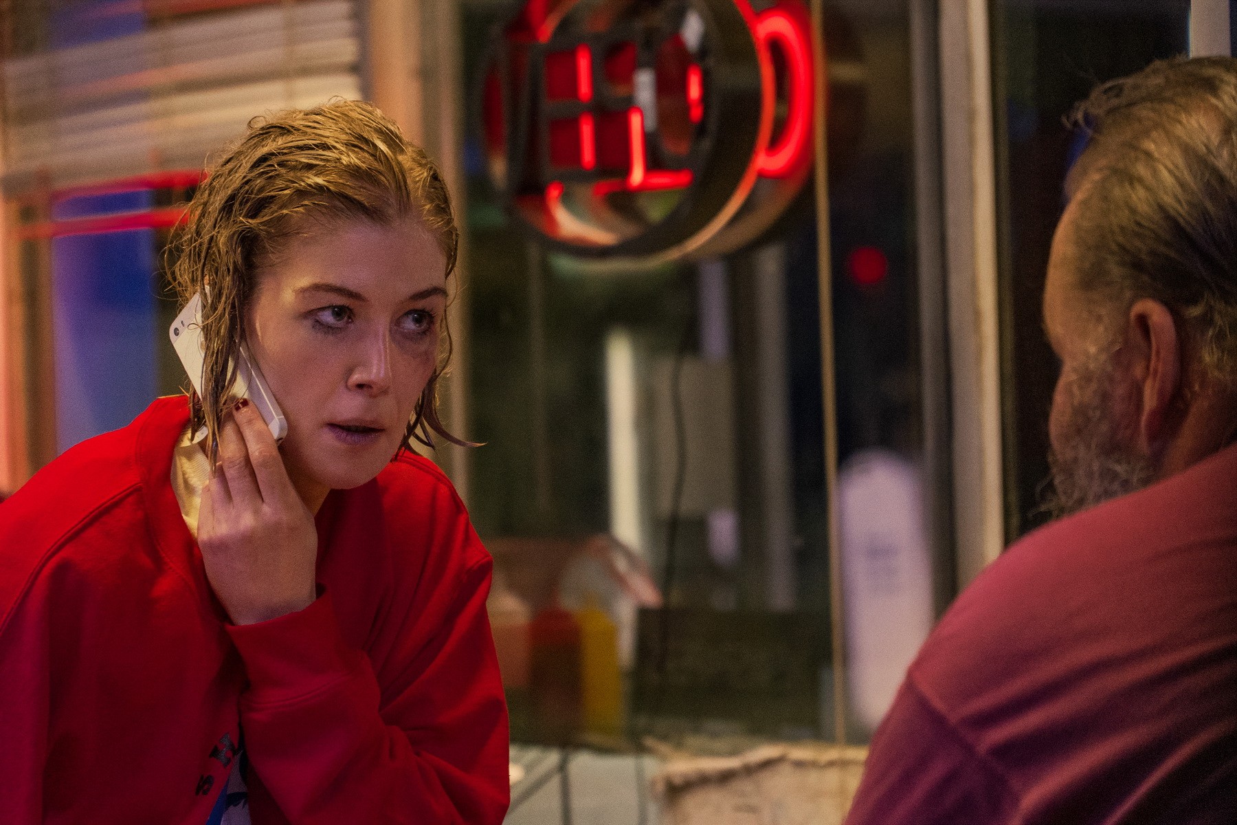 Фильм Аферистка (2020). Кадр N181334