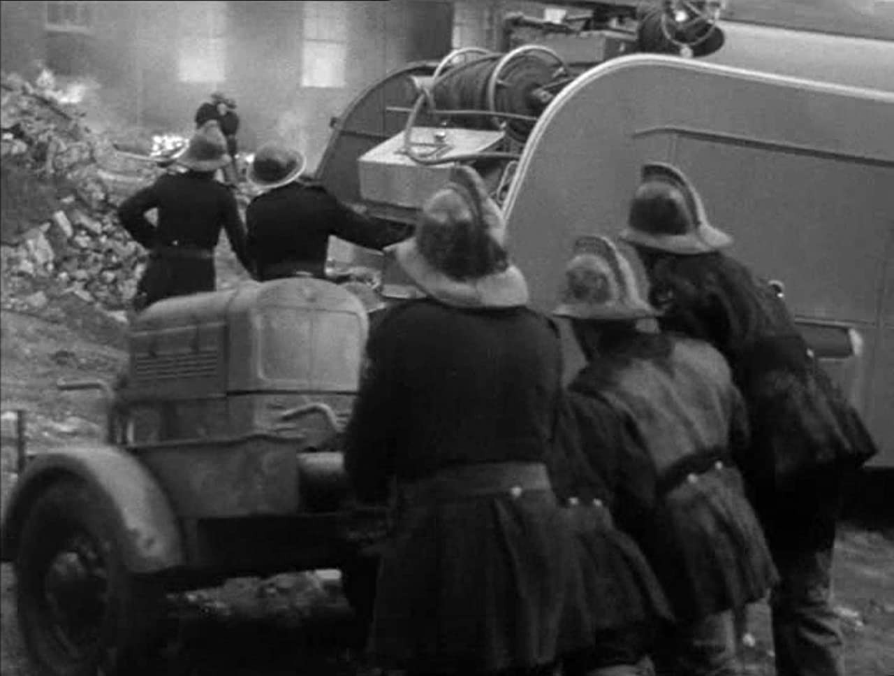 Фильм Военная игра (1966). Кадр N181554