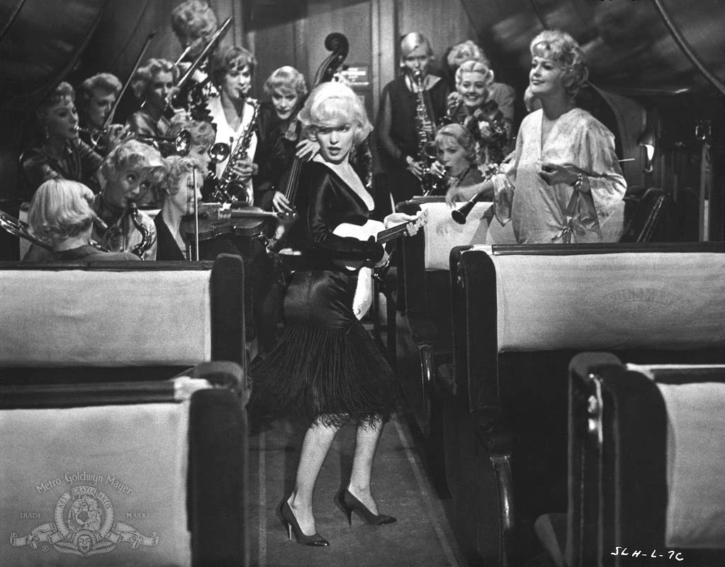 Фильм В джазе только девушки (1959). Кадр N182845