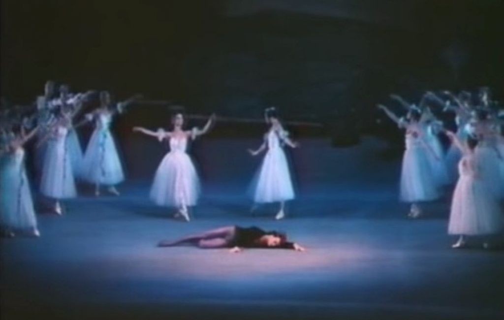 Фильм Танцующие призраки (1992). Кадр N183230