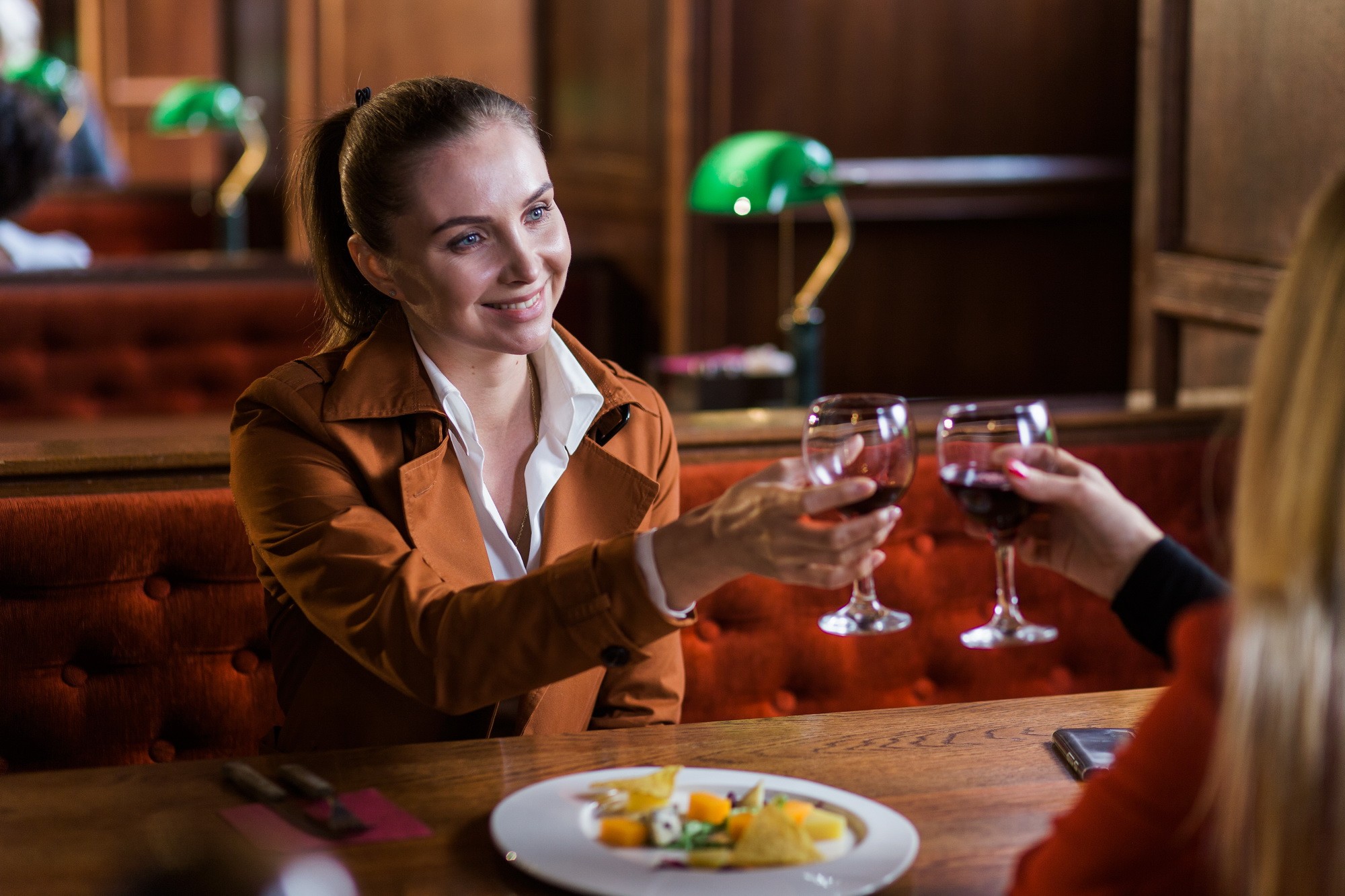 Сериал Бухта Глубокая (2021). Кадр N183939