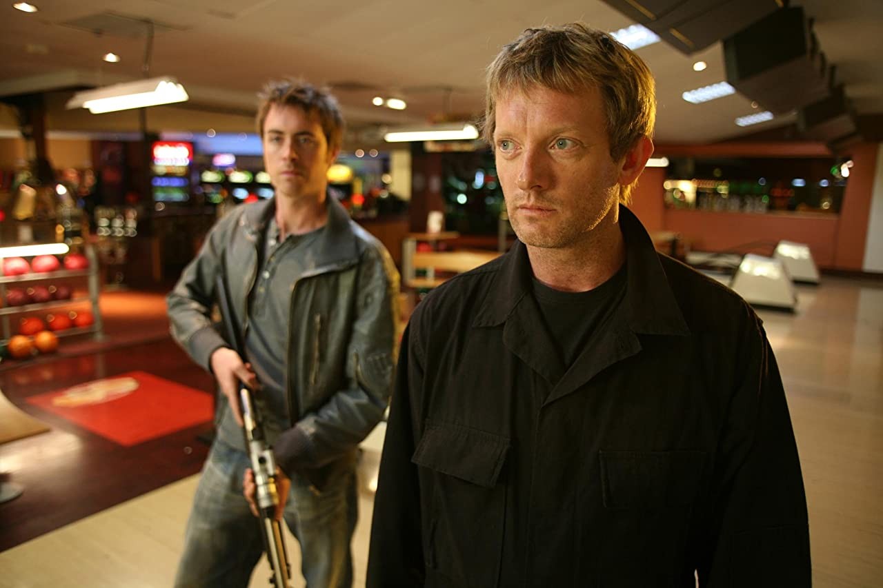 Сериал Портал юрского периода (2008-2011). Кадр N184340