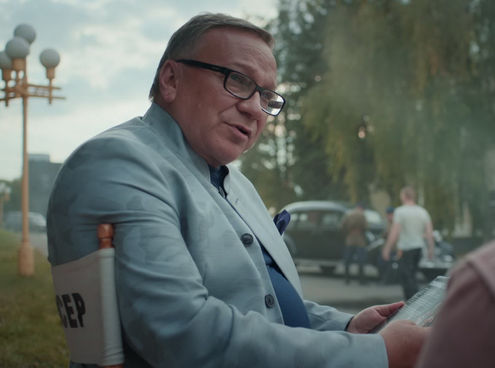 Сериал По колено (2021). Кадр N184769