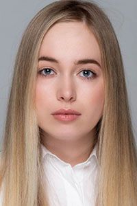 Елена Арутюнова