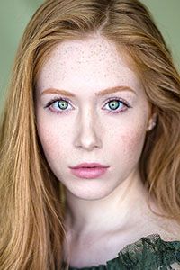 Лили Кардон (Lily Cardone)