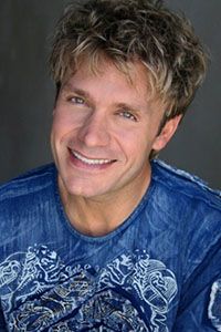 Вик Миньона / Vic Mignogna