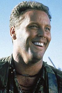 Уингз Хаузер (Wings Hauser)