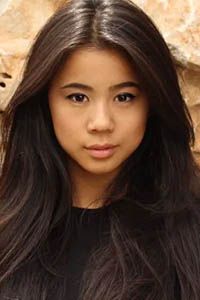 Леа Льюис (Leah Lewis)