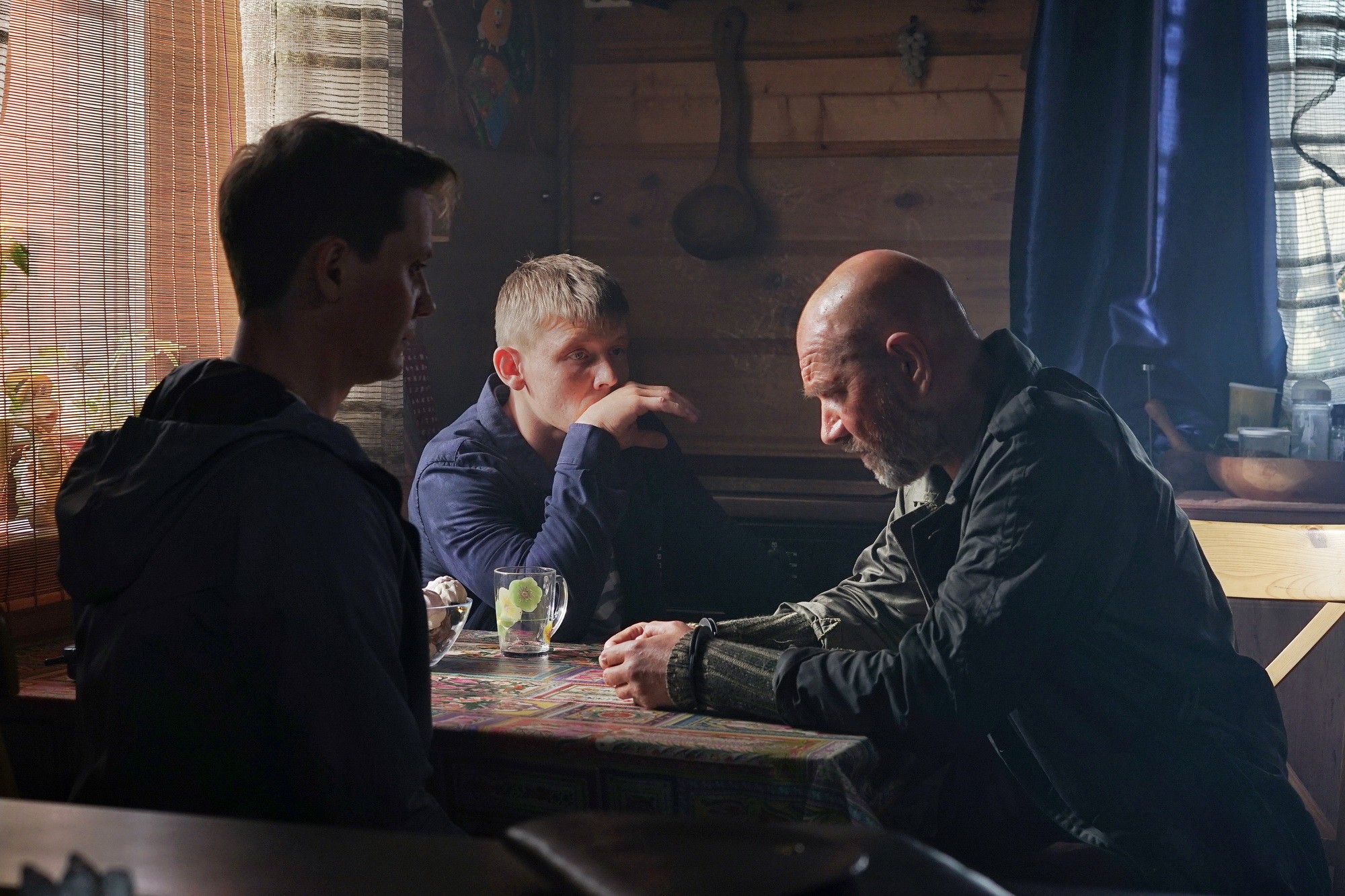 Сериал Большая вода (2024). Кадр N201203