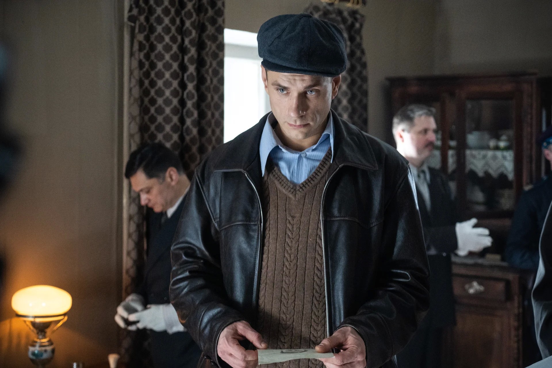 Сериал Художник (2022-2025). Кадр N203178