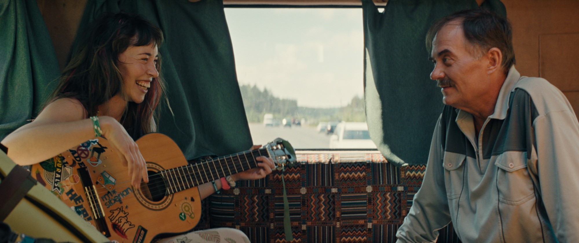 Фильм Далекие близкие (2022). Кадр N205470