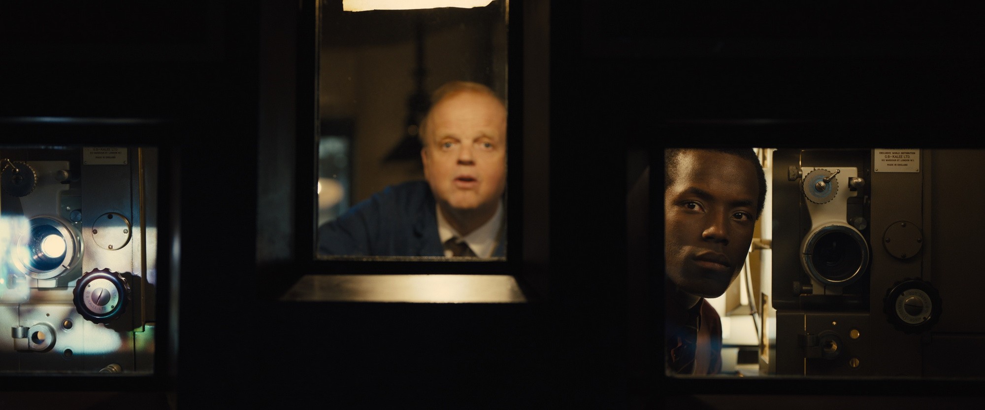 Фильм Империя света (2022). Кадр N208203