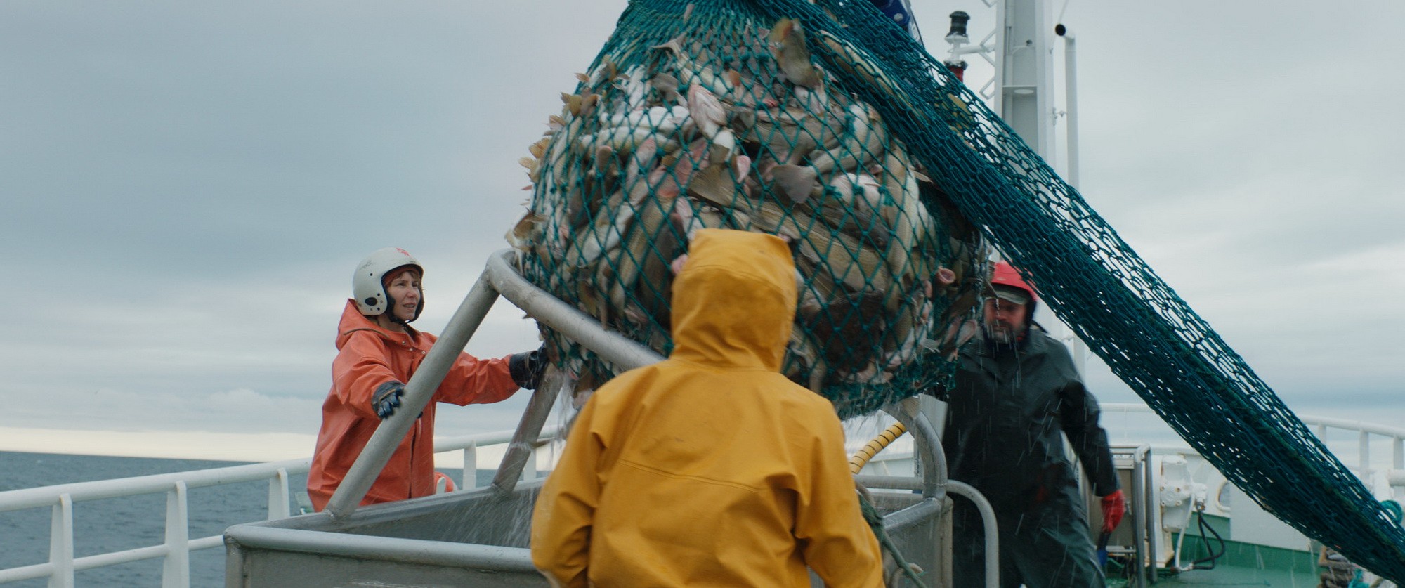 Фильм Лили и море (2022). Кадр N210304