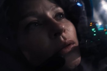 Юлия Пересильд отправилась в космос в новом трейлере фильма "Вызов"