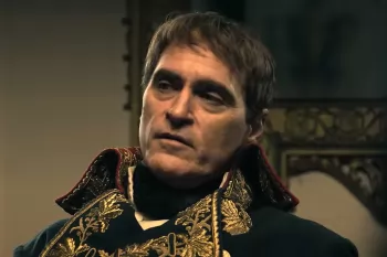 Хоакин Феникс в новом трейлере фильма "Наполеон"