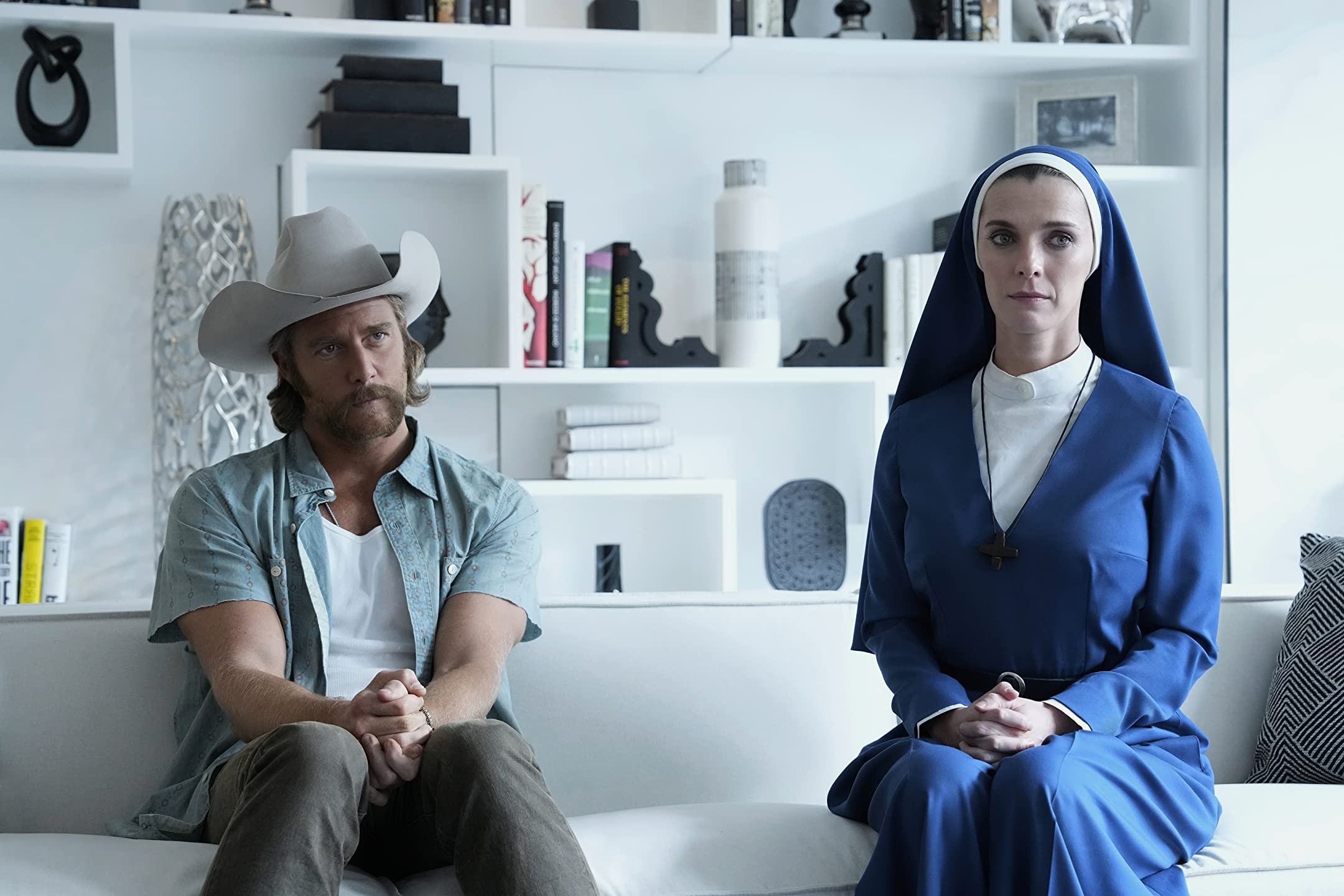 Сериал Миссис Дэвис (2023). Кадр N217831