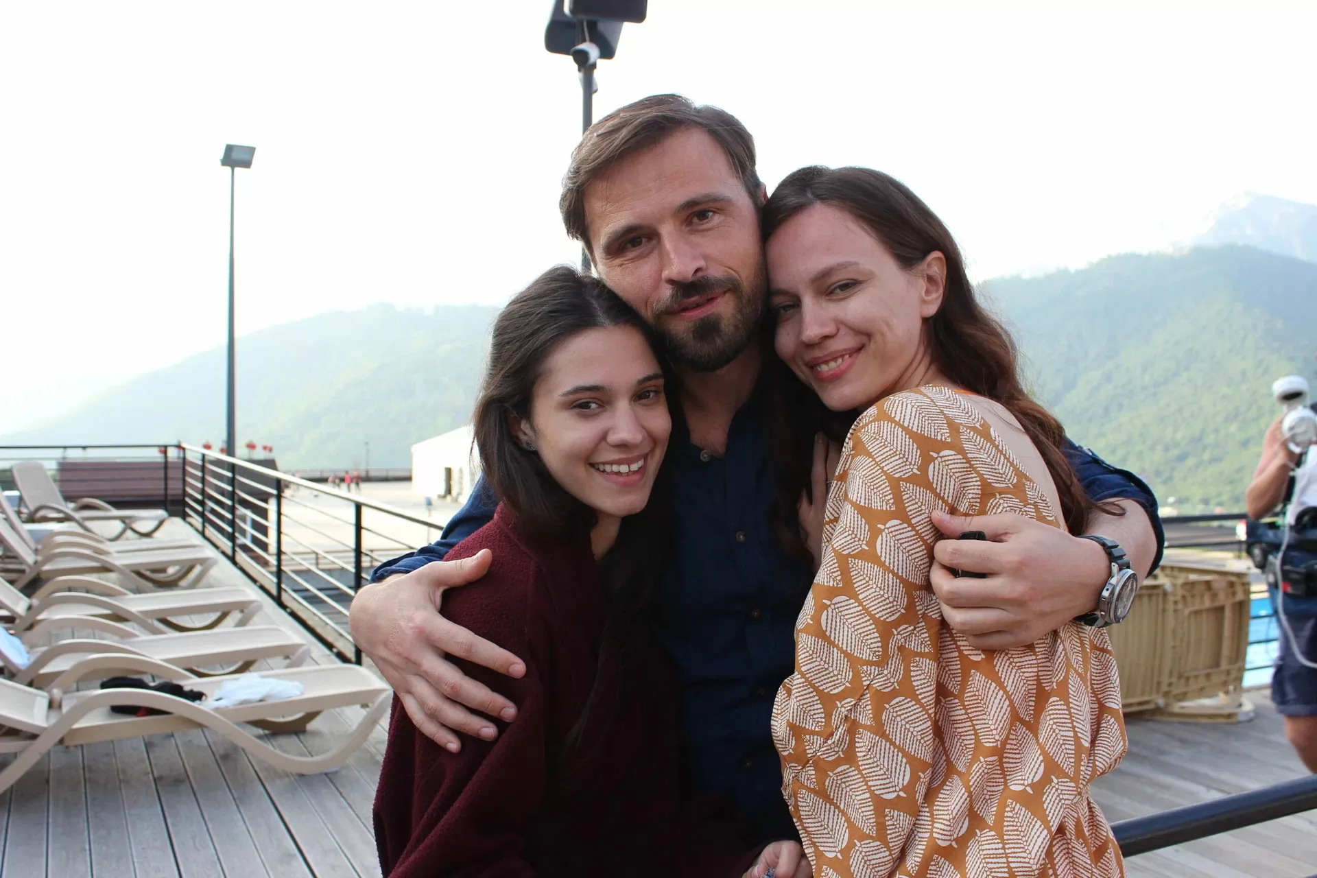 Фильм Тут все свои (2023). Кадр N222034