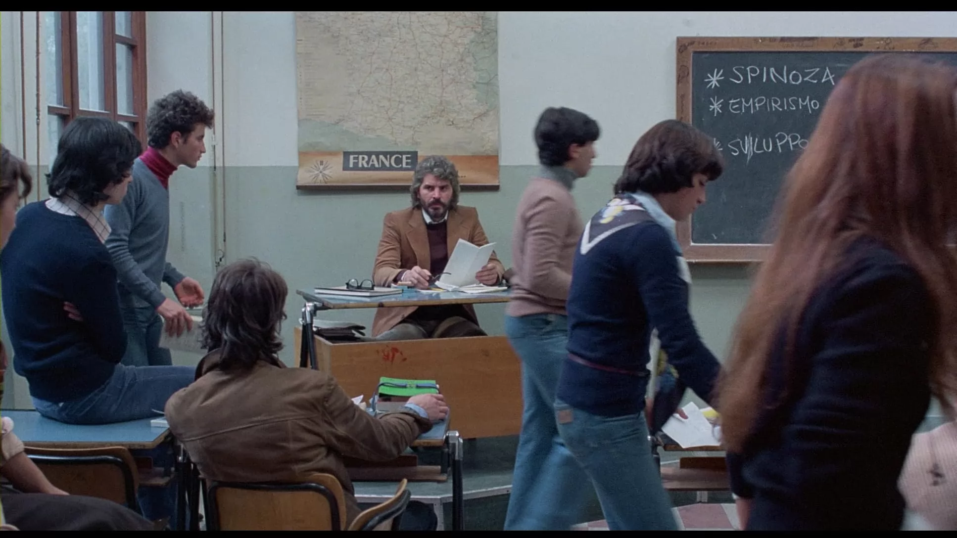 Фильм Площадь Сан-Бабила, 20 часов (1976). Кадр N224324